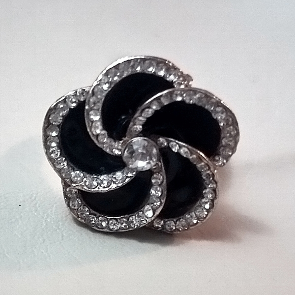 Ring Size 7 - Picture 1 of 2